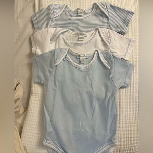 Kissy kissy onesie bundle